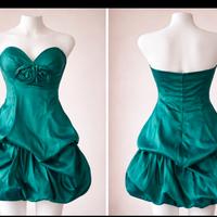 vestito verde smeraldo per occasioni speciali 