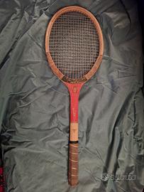 racchetta da tennis in legno vintage