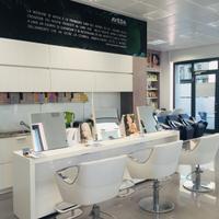 Arredamento completo Maletti per salone parrucchie