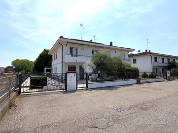 PORZIONE DI BIFAMILIARE A CREMONA