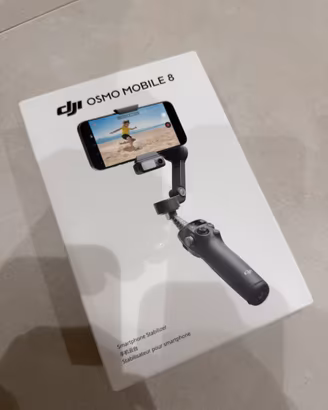 DJI Osmo Mobile 8 Advanced Tracking Combo