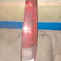 Faro posteriore destro Nissan X-Trail 2.2 TD
