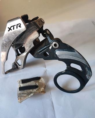 Deragliatore basso Shimano XTR per MTB