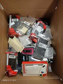 stock di circa 60 custodie smartphone 