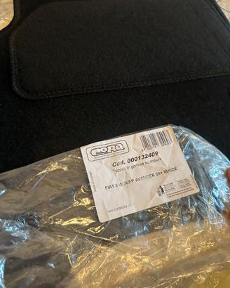Tappetini su misura Fiat 600 / Jeep Avenger