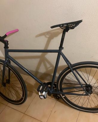 Bici a scatto fisso 28’