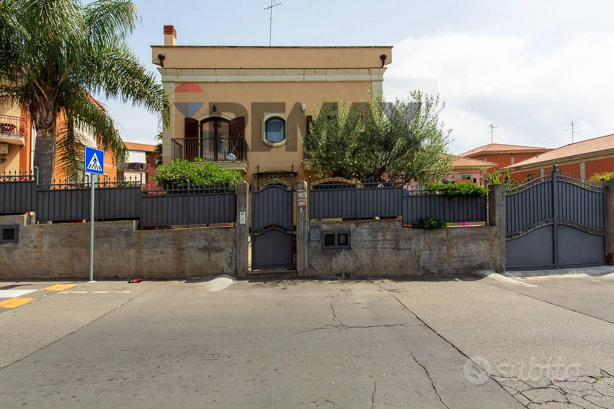 Villa singola - Misterbianco - Vista 2