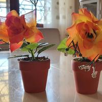Finti minivasetti con rosa
