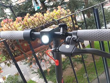 monopattino scooter elettrico 