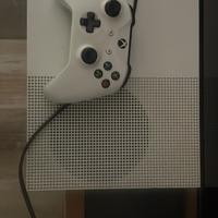 Xbox one s con joystick e alcuni giochi