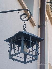 Lampada da esterno in ferro battuto