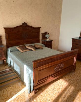 Camera da letto in stile Umbertino