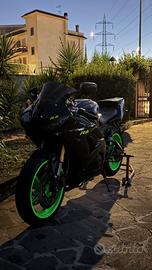 Yamaha R6 2004 