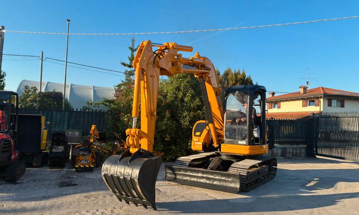 E266 - ESCAVATORE KOMATSU PC 75