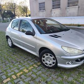 Peugeot 206 benzina e 4 ok neo