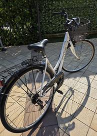 Bicicletta city bike