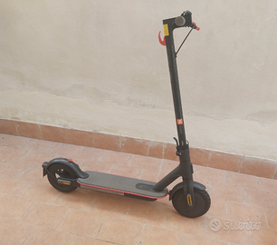 Monopattino Xiaomi M365 1S pari al Nuovo