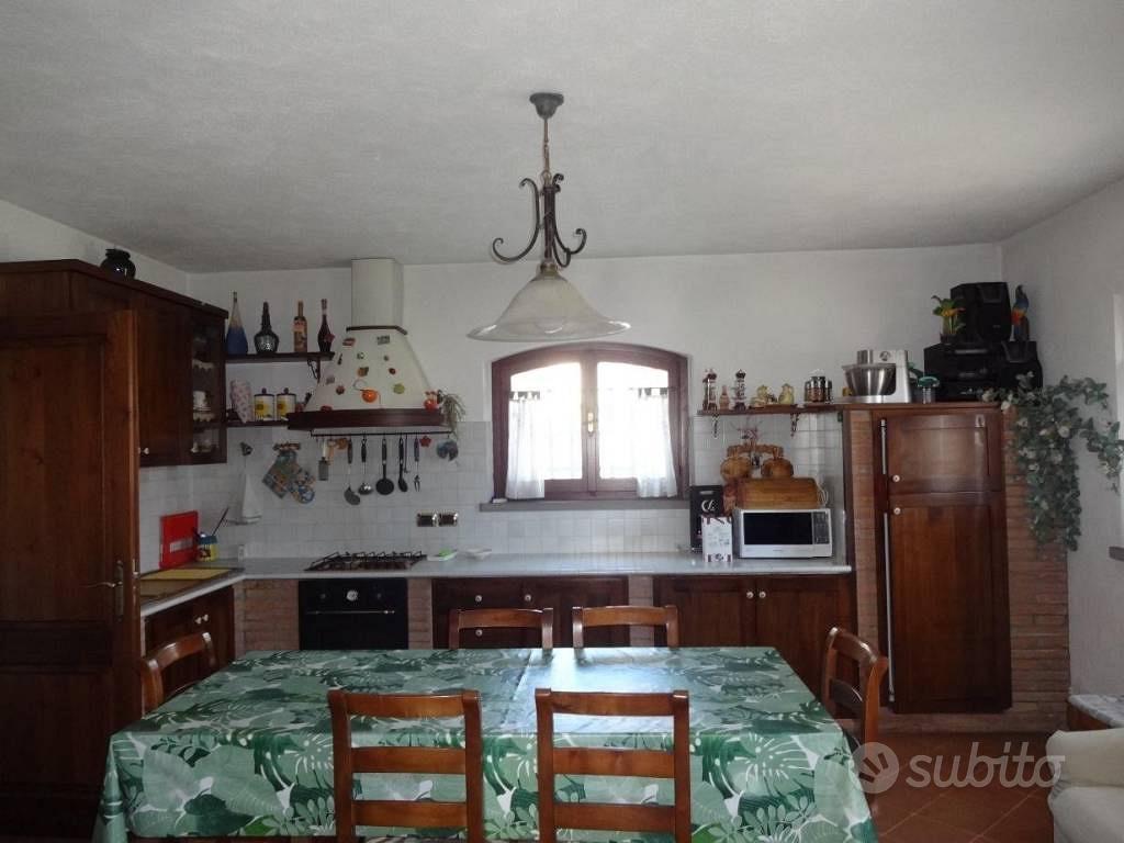 Immobile in asta di 365 m² a Umbertide - Altro