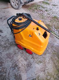 idropulitrice ad acqua calda 