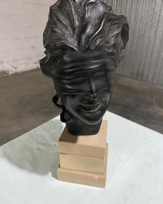 Busto di  bronzo