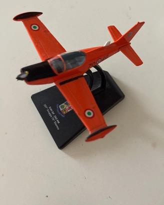 Sf 260 Siai Marchetti scala 1/100 Italeri
