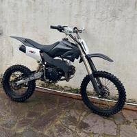Pit bike