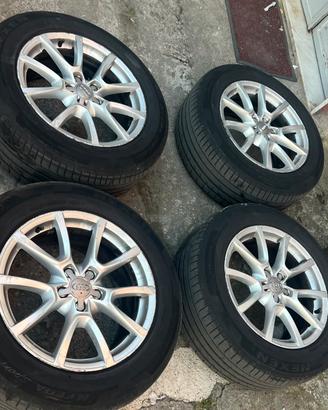 Cerchi originali audi q5 con le gomme 80%