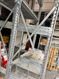10 rinforzi per scaffalatura