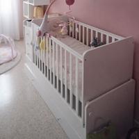 Lettino e comò per cameretta bambina