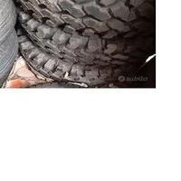 Coppia di pneumatici nuovi ricoperte 215 75 15