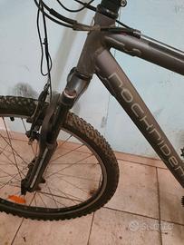 bicicletta mountain bike Rockrider