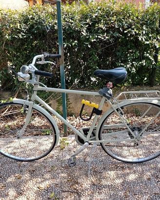 Bicicletta costruita artigianale 