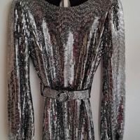 Abito nero effetto specchiato