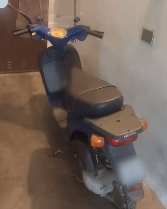 Scooter Piaggio Free 50cc con parabrezza