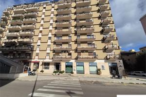 VIALE LAZIO: ATTICO E SUPERATTICO CON TERRAZZO