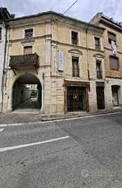 Immobile in asta di 183 m² con 1 locale a Pontevic
