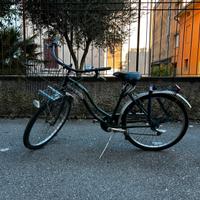 Bici city bike Top Cruiser con cestino