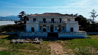 Prestigiosa proprietà da rifinire