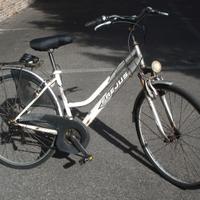 City bike Frejus, bici a 18 velocità