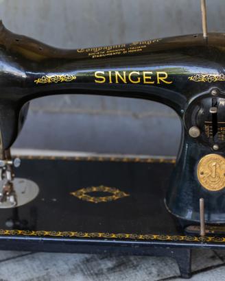 macchina da cucire Singer vintage d'epoca