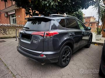 Toyota RAV4 full Hybrid 