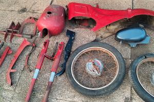 lotto ricambi moto ciclomotore Guzzi epoca 