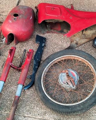 lotto ricambi moto ciclomotore Guzzi epoca 