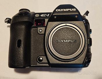 Olympus E-1 E1 + 14-45mm F3.5/5.6