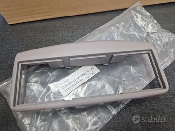 Mascherina per autoradio