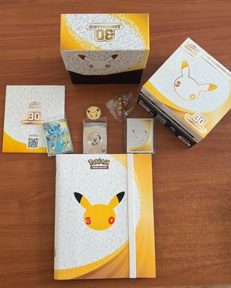 Raccoglitore con carte Pokemon 30° Anniversario