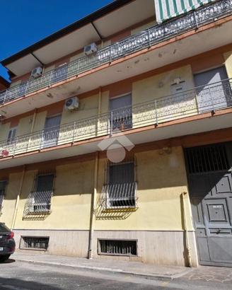 2 LOCALI A FRATTAMAGGIORE