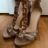 Sandalo beige con pietre e tacco 11 cm