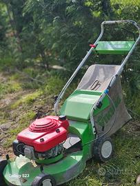 Tosaerba Viking con motore honda