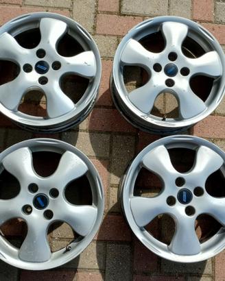 CERCHI IN LEGA 4 FORI 15" 6Jx15H2 ET40